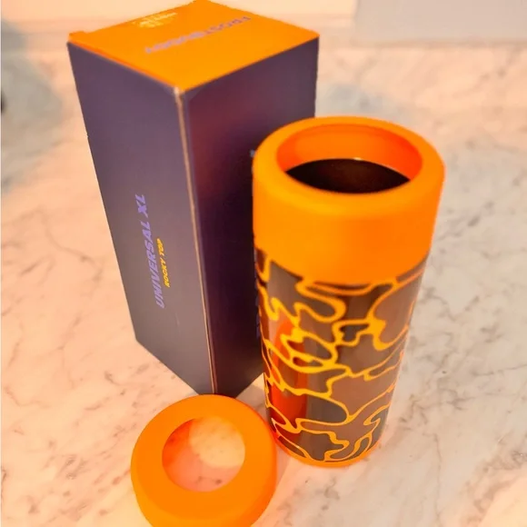 FrostBuddy Universal XL Tumbler with Orange Duck Camo Design - Picture 6 of 12